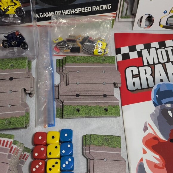 Moto Grand Prix High Speed Motorcycle Racing Board Game Nexus 2008 Complete - Picture 14 of 16